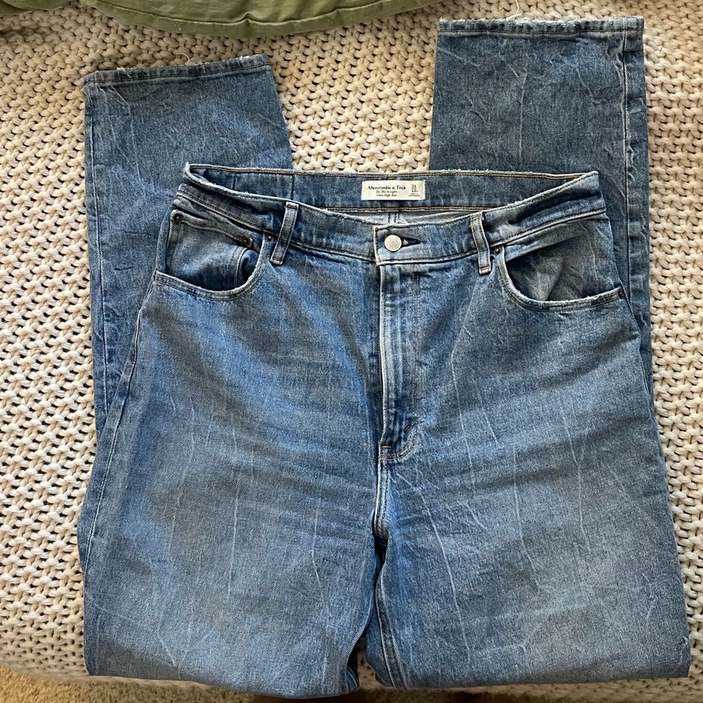 Abercrombie & Fitch The 90’s Straight Ultra High Rise Jeans | Size 31/12R